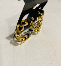 Load image into Gallery viewer, Gold dipped heart hoops
